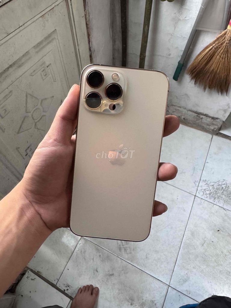 Apple iPhone 13 Pro Max 128GB Vàng Xước nhẹ. Mua bán Điện thoại tại Thành phố Thuận An Bình Dương được đăng bởi quang hình 1