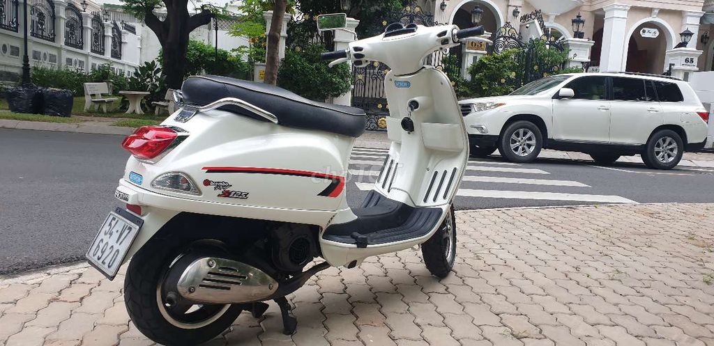 0799807989 - Piaggio Vespa S 125 cc đèn vuông chính chủ