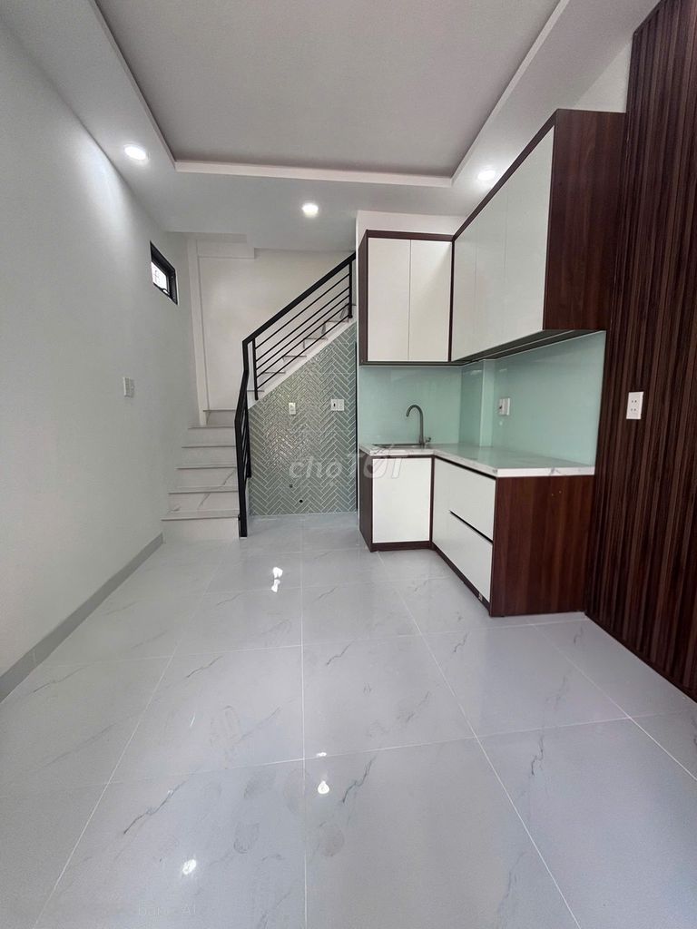 Nhà 2PN 2Tầng Hoàng Xuân Nhị - Âu Cơ 2,6 tỷ