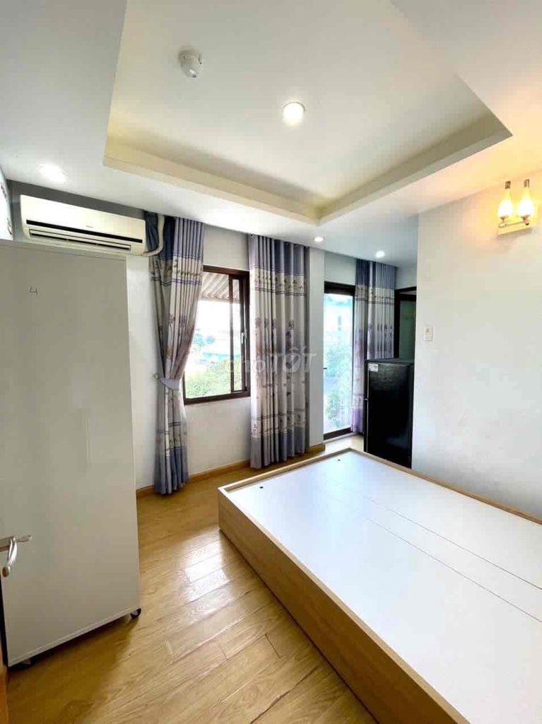 Cho Thuê Phòng Trọ Full Nội Thất - Cửa Sổ Lớn - Thang Máy - Ngay ĐH NV