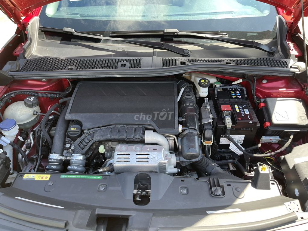 Peugeot 2008 2023 GT Line 1.2 AT - 12000 km. Mua bán Ô tô tại Thành phố Qui Nhơn Bình Định được đăng bởi Võ Trường Sơn hình 9