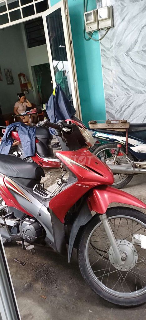 Honda Wave RSX 2023 красный Вьетнам