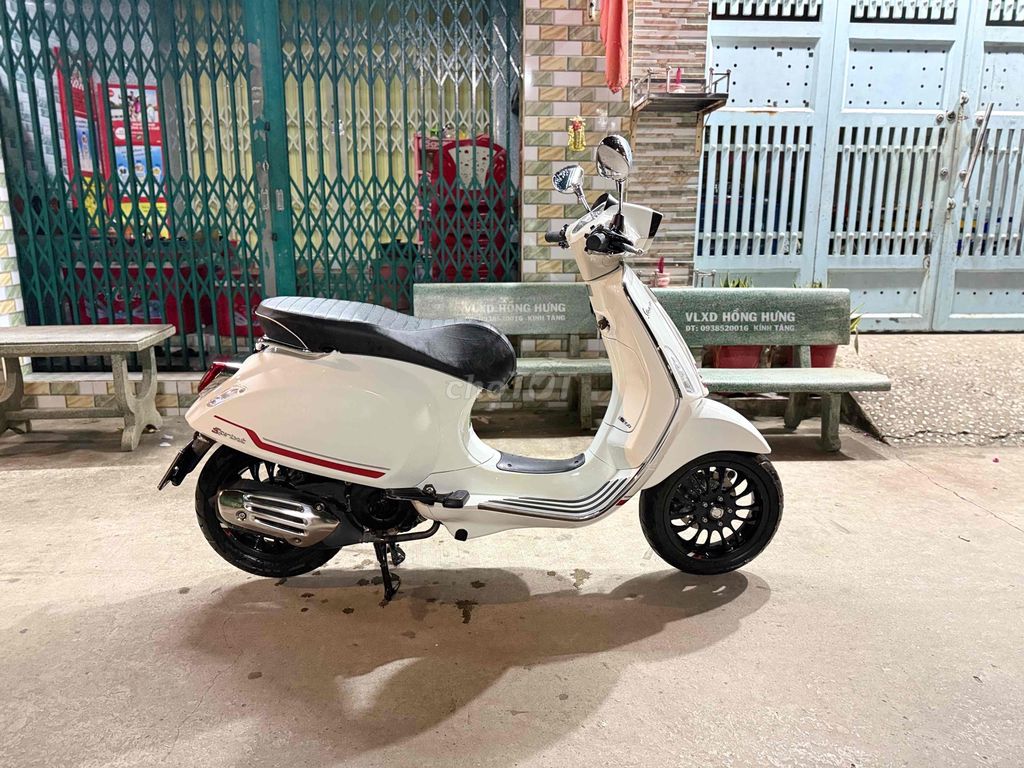 kẹt tiền cần bán gấp vespa 150abs. Mua bán Xe máy tại Quận Bình Tân Tp Hồ Chí Minh được đăng bởi Thạch Huy hình 1