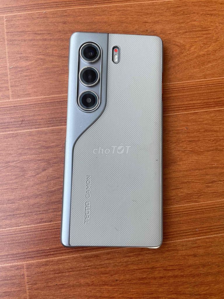 Tecno Camon 40 Pro 256GB titan. Mua bán Điện thoại tại Quận Thanh Khê Đà Nẵng được đăng bởi Beo hình 1
