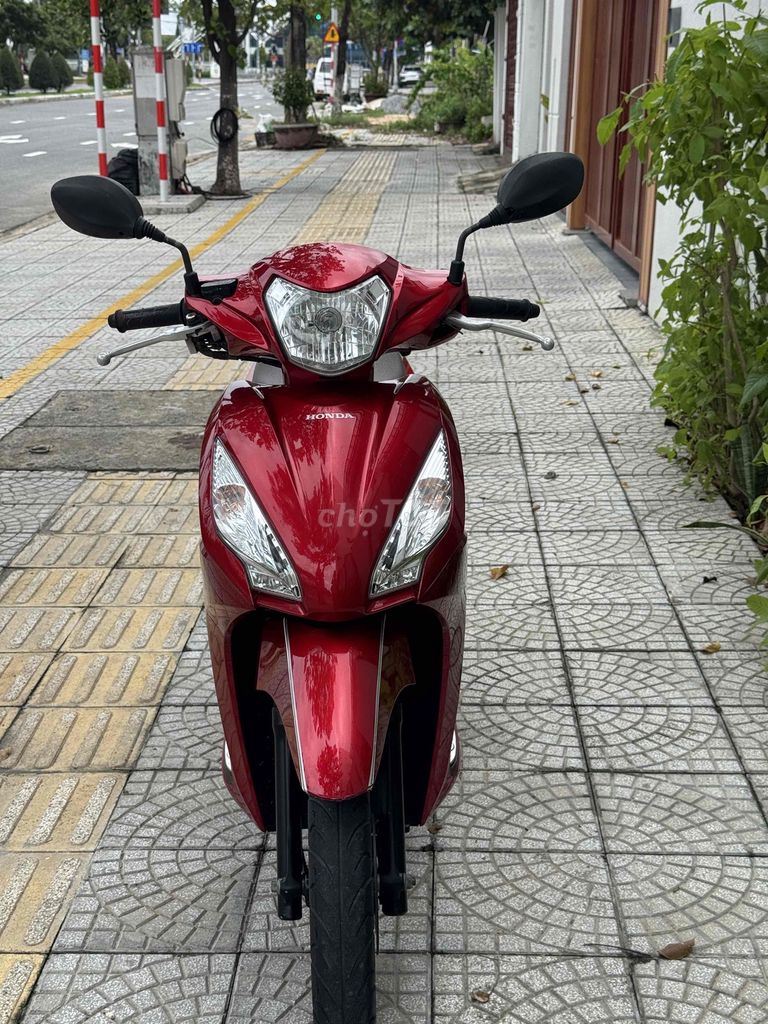 Honda Vision 2019 Красный продажа или обмен