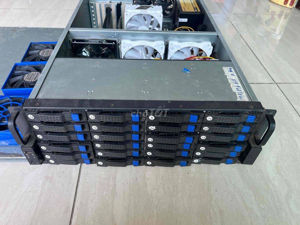 Media & Data Server 24 ổ 3.5 inch Mới. Mua bán Máy tính để bàn tại Thành phố Thủ Đức Tp Hồ Chí Minh được đăng bởi Duc Le hình 1