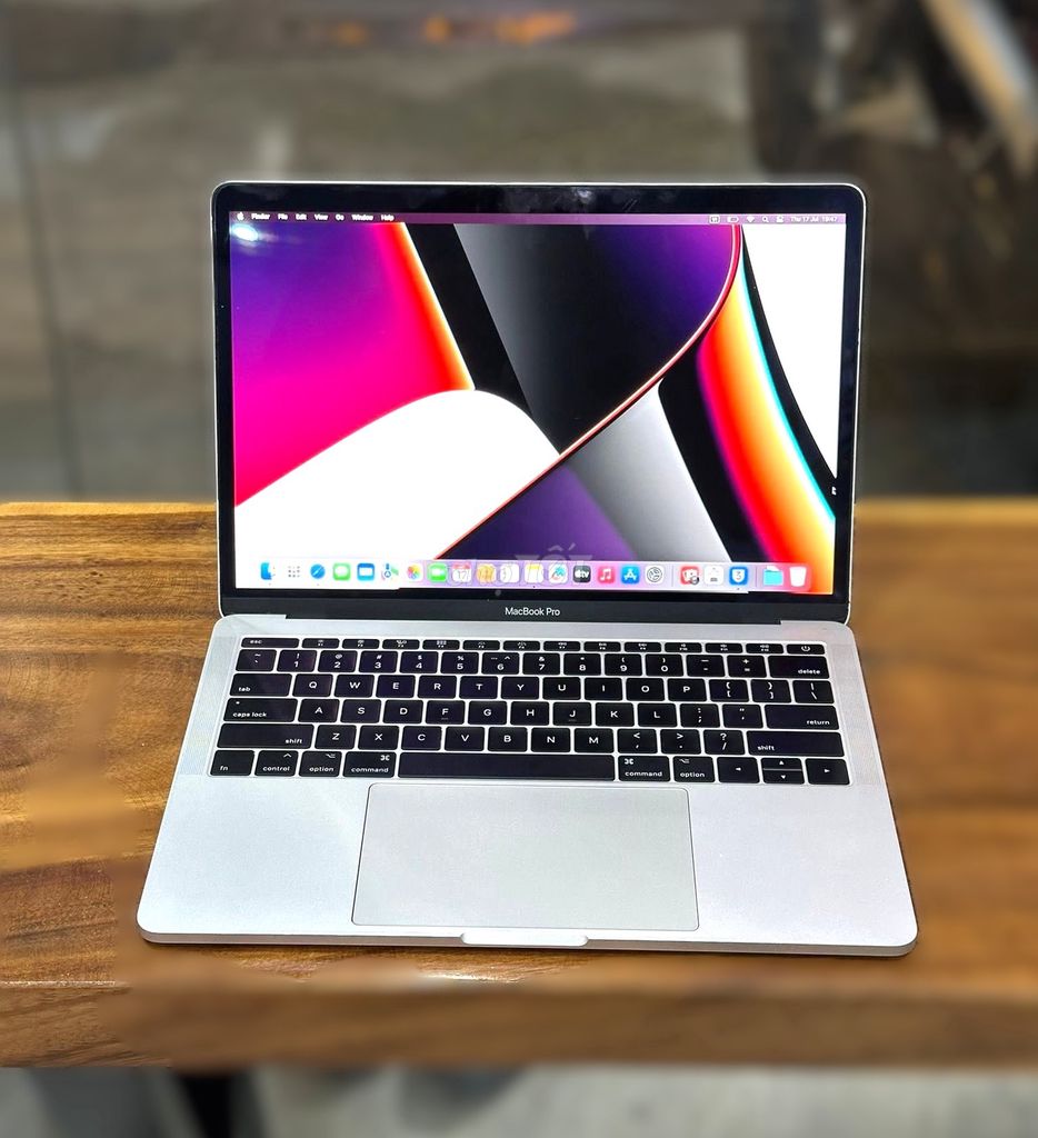 MacBook Pro 13 2017 | i5 | 8GB | 256GB Silver. Mua bán Laptop tại Quận Hải Châu Đà Nẵng được đăng bởi TTCenter 484 NÚI THÀNH hình 1