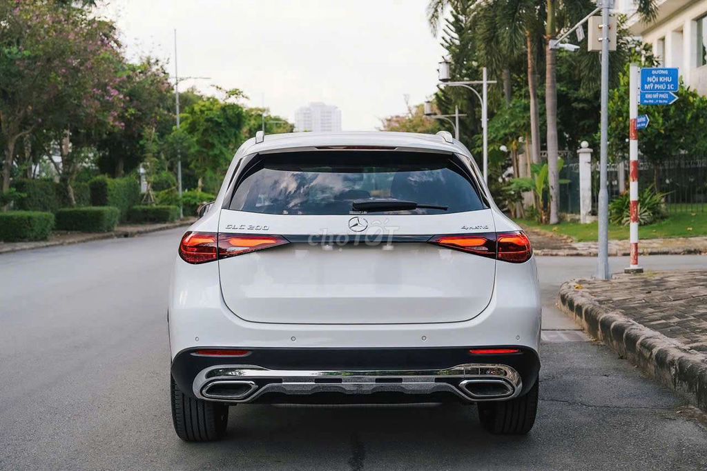Mercedes GLC200 4matic 2023 Trắng. Mua bán Ô tô tại Quận 7 Tp Hồ Chí Minh được đăng bởi Hoàn Lee Xe Lướt hình 8