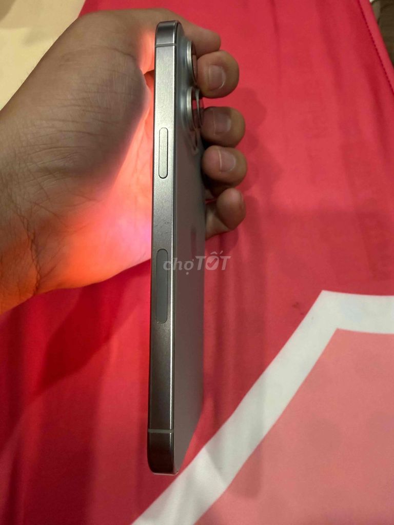 iPhone 15 Pro Max Titan tự nhiên 256GB. Mua bán Điện thoại tại Thành phố Long Xuyên An Giang được đăng bởi Zy Mụp hình 1