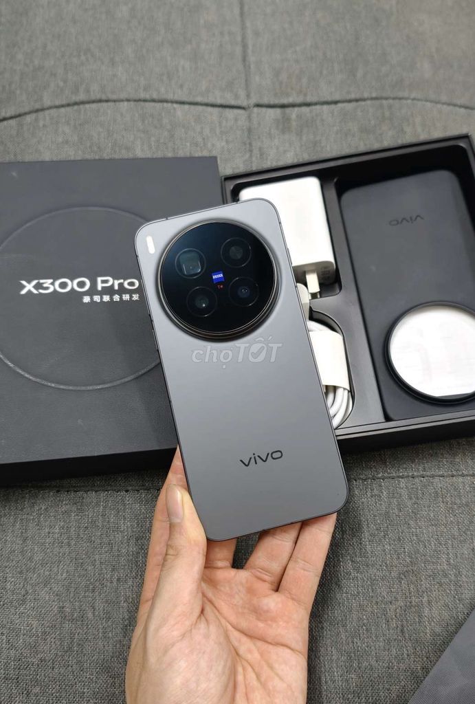 Vivo X300 Pro 12/256Gb Fullbox, Sạc 7 Lần. Mua bán Điện thoại tại Quận Tân Bình Tp Hồ Chí Minh được đăng bởi Kiên Android Shop hình 1