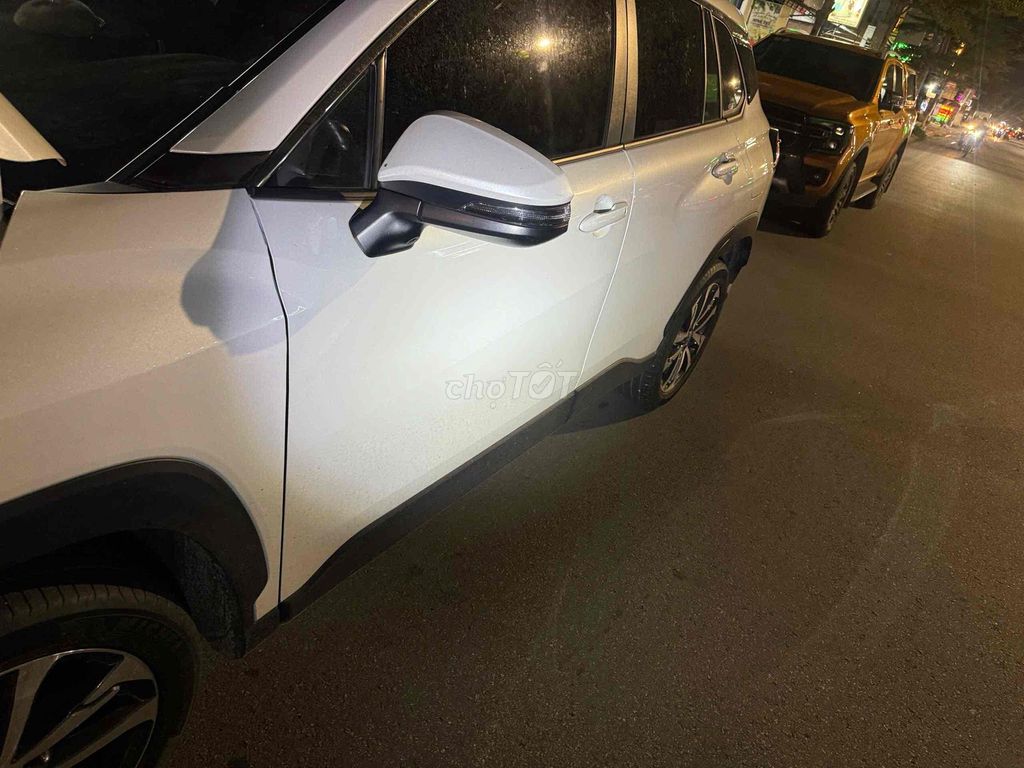 Toyota Corolla Cross 2023 1.8V - 30000 km. Mua bán Ô tô tại Thành phố Thủ Đức Tp Hồ Chí Minh được đăng bởi Tạ Quốc Công hình 3