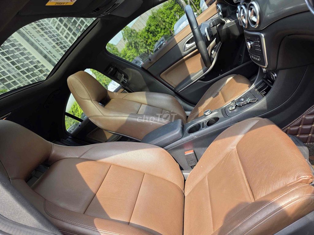 Mercedes CLA250 4Matic 2016 Lướt 63.000 km. Mua bán Ô tô tại Quận Bình Tân Tp Hồ Chí Minh được đăng bởi Hoàng Thọ hình 8