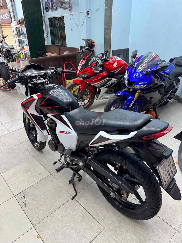 Honda RR150 màu Trắng Đen. Mua bán Xe máy tại Huyện Bình Chánh Tp Hồ Chí Minh được đăng bởi Phong Vũ hình 2