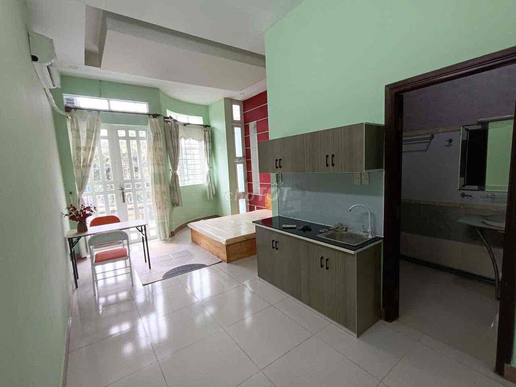 CĂN HỘ MINI TÁCH BẾP 1 PN BANCON VIEW CÔNG VIÊN Ở NHÓM HOẶC GIA ĐÌNH