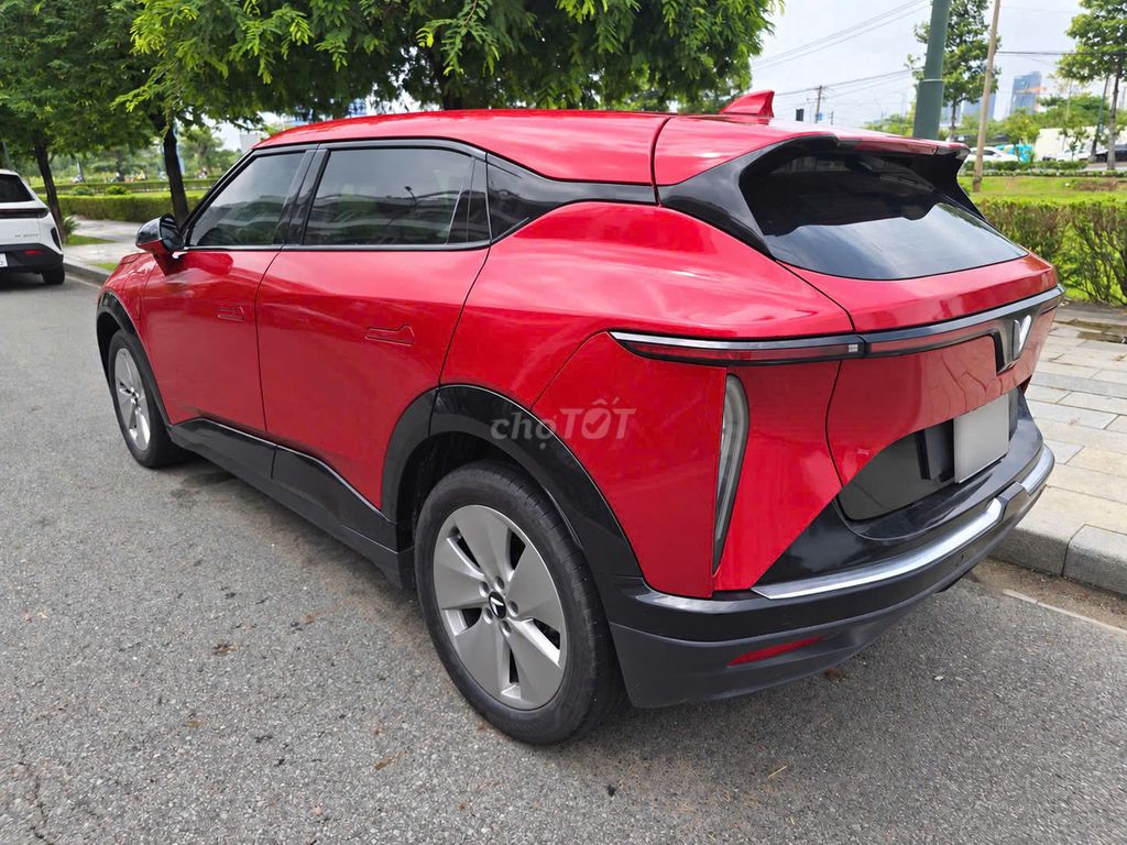 VINFAST VF7 S 2024 Батарея выкуплена, зарядка в комплекте, юрлицо, контрактный, пробег минимальный