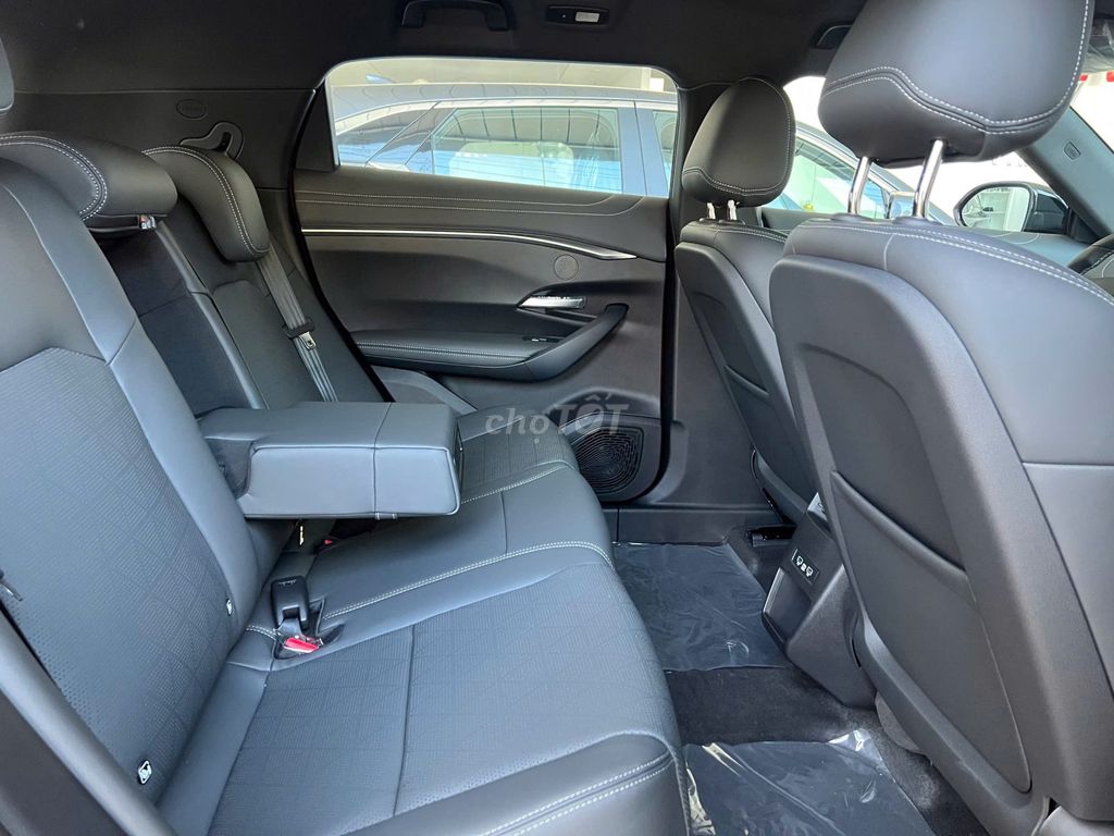 VinFast VF7 - Xe Sẵn Các Màu Giao Ngay. Mua bán Ô tô tại Thành phố Huế Thừa Thiên Huế được đăng bởi Minh Huy Vinfast Huế hình 7