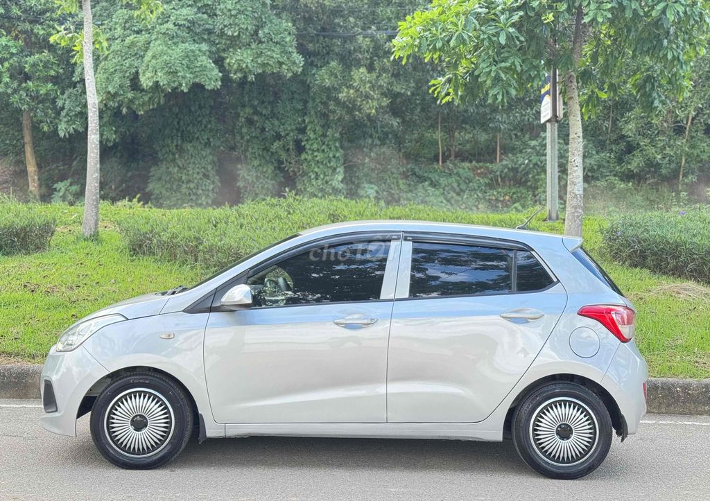 Hyundai Grand i10 2015 1.0 Base - 160000 km. Mua bán Ô tô tại Huyện Sóc Sơn Hà Nội được đăng bởi Anh Chiến hình 3