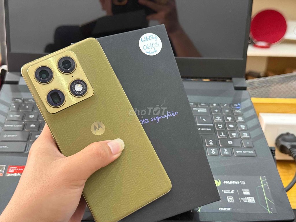 Motorola Signature 12GB/256GB Xanh Olive. Mua bán Điện thoại tại Quận 10 Tp Hồ Chí Minh được đăng bởi Khoa Nguyễn  hình 1