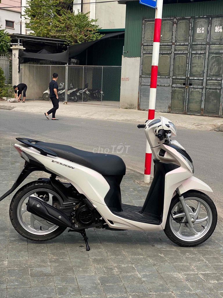 VISION Nguyên Bản 2016 Chất _ Bảo Hành 1 Năm. Mua bán Xe máy tại Huyện Gia Lâm Hà Nội được đăng bởi Xe Máy Phúc Hưng hình 3