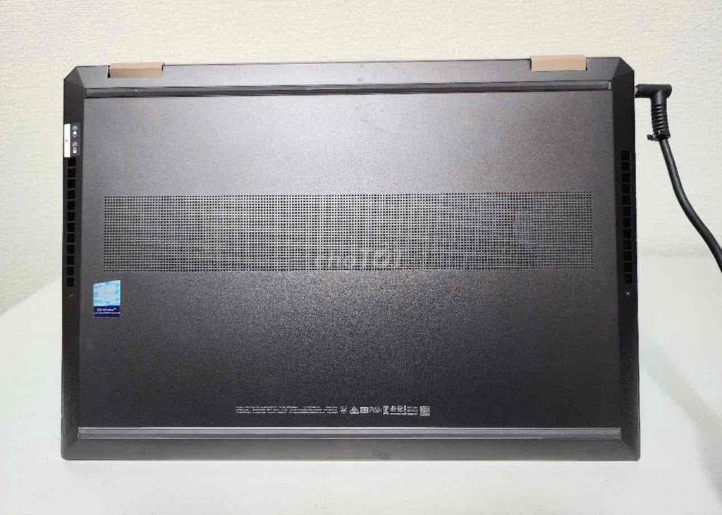 HP Spectre x360 i7 15.6 inch 16GB/256GB 99%. Mua bán Laptop tại Huyện Gò Quao Kiên Giang được đăng bởi Trí Phú hình 1
