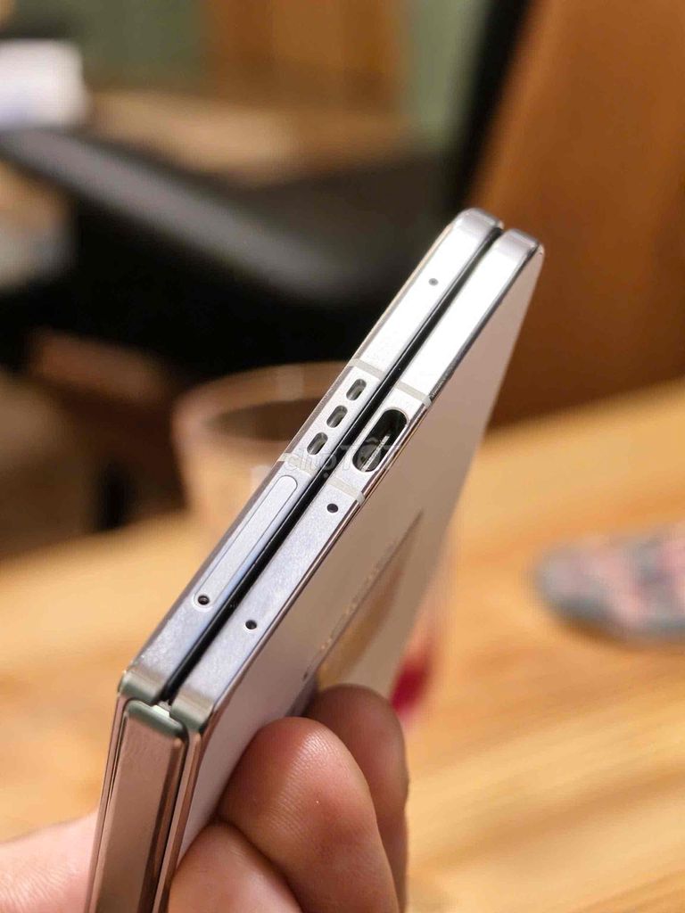 oppo find n5 quốc tế 16/512G trắng giao lưu. Mua bán Điện thoại tại Quận Hoàng Mai Hà Nội được đăng bởi trần khương androi hình 1