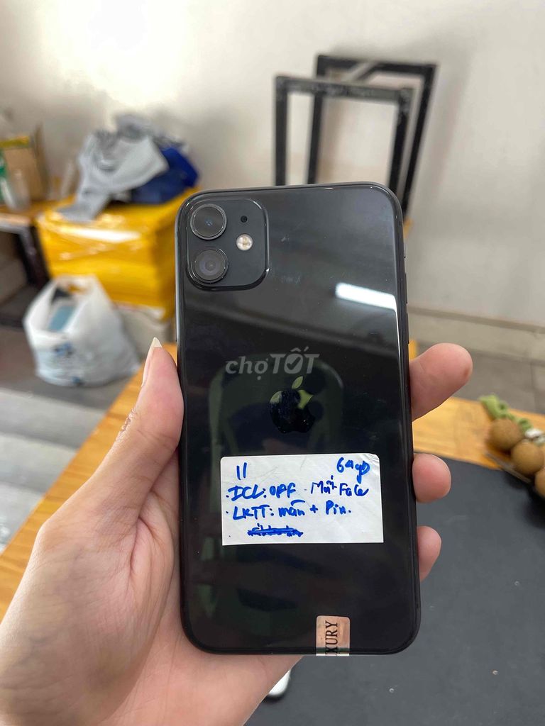 Apple iPhone 11 64GB Đen Đã sử dụng. Mua bán Điện thoại tại Quận Đống Đa Hà Nội được đăng bởi Cửa hàng điện thoại BKsmart hình 1