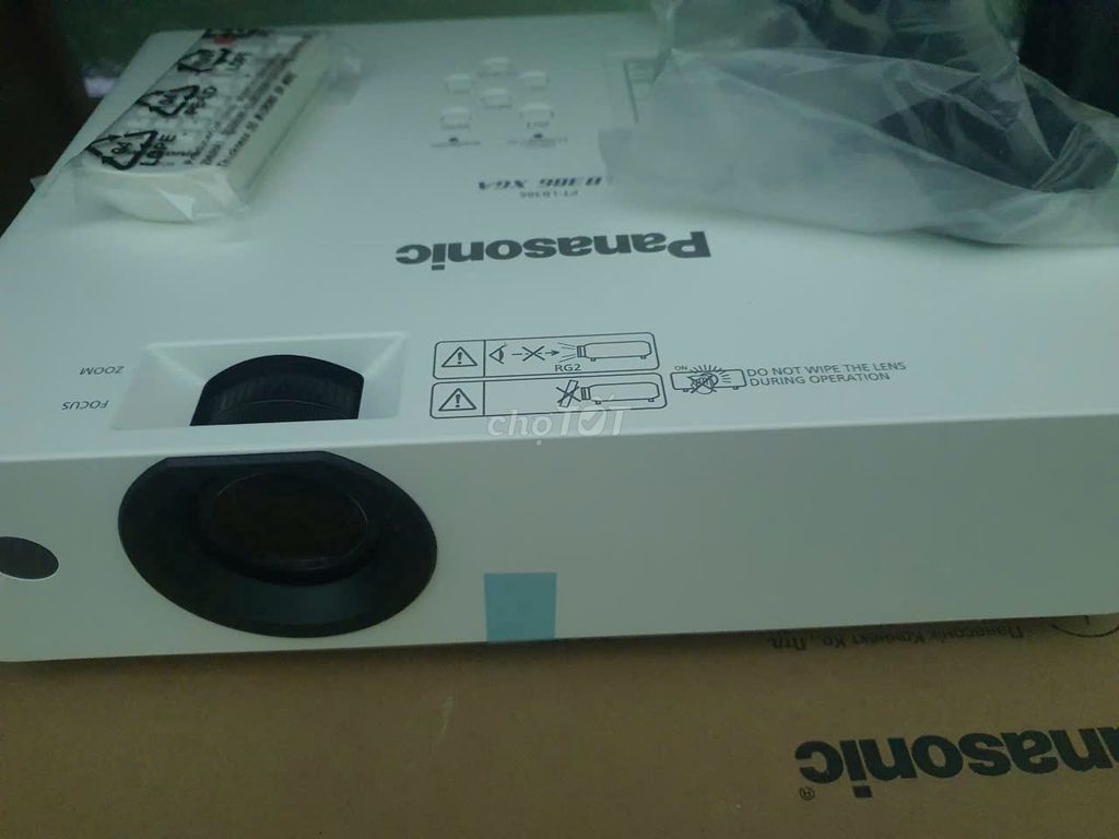 Máy chiếu panasonic PT-LB386 Trắng. Mua bán Đồ dùng văn phòng tại Thành phố Cà Mau Cà Mau được đăng bởi Nguyễn Chí An hình 1