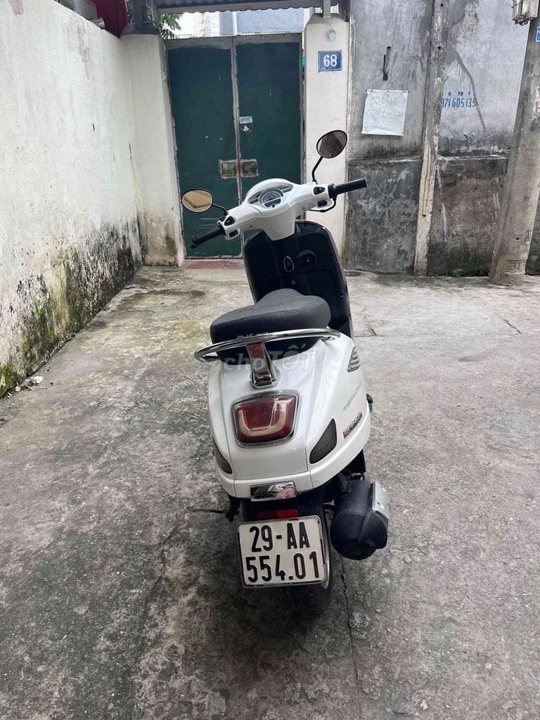 Xe tay ga Roma 50cc màu Trắng. Mua bán Xe máy tại Quận Bắc Từ Liêm Hà Nội được đăng bởi Hi hình 4