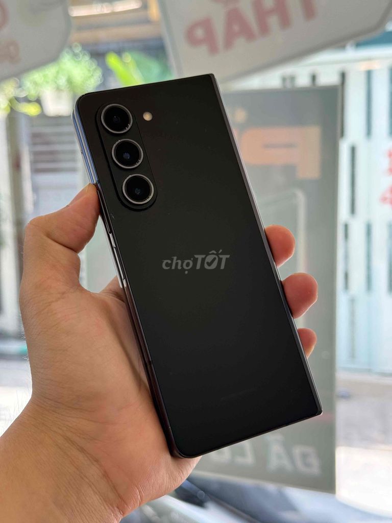 Samsung Z Fold 5 256GB Đen 99%. Mua bán Điện thoại tại Quận 3 Tp Hồ Chí Minh được đăng bởi Phone2Hand hình 1