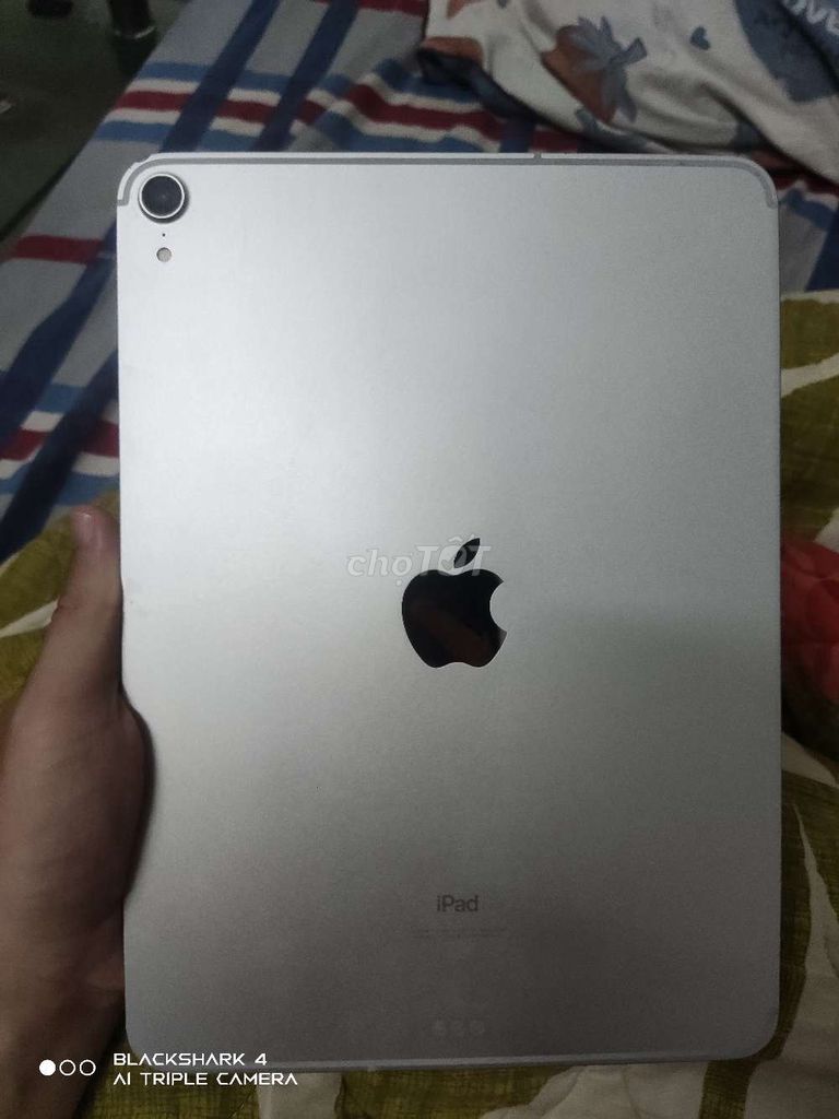 Apple iPad Pro 2018 11 inch 64GB. Mua bán Máy tính bảng tại Quận 7 Tp Hồ Chí Minh được đăng bởi Thanh Hoa hình 1