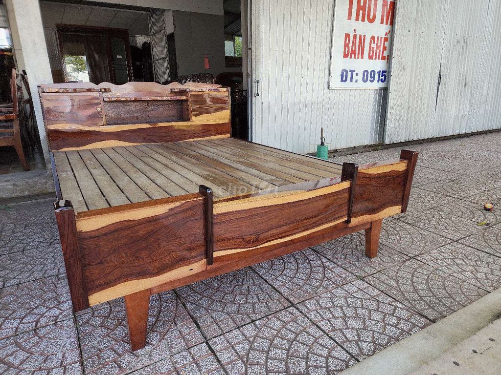 Giường 1m6×2m gổ kẩm! với g ỏ . Mua bán Giường, chăn ga gối nệm tại Quận Bình Thuỷ Cần Thơ được đăng bởi Cường Đồ Gổ Cũ Xưa hình 1