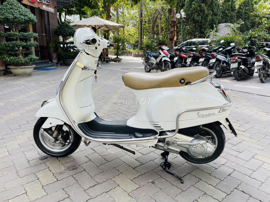 VESPA LX 125IE TRẮNG XE NGUYÊN ZIN BIỂN HÀ NỘI. Mua bán Xe máy tại Quận Bắc Từ Liêm Hà Nội được đăng bởi THANH BÌNH hình 3