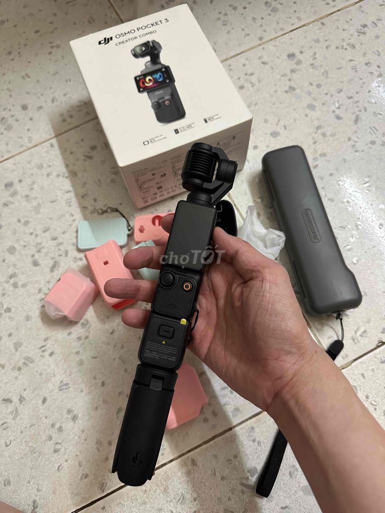 DJI Osmo Pocket 3 combo 99.99% giá tốt. Mua bán Máy ảnh, Máy quay tại Quận 4 Tp Hồ Chí Minh được đăng bởi Phạm Duy Luân hình 1