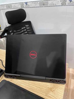 Dell Inspiron 7566 i7-6700HQ ram 8GB/SSD 128 500gb