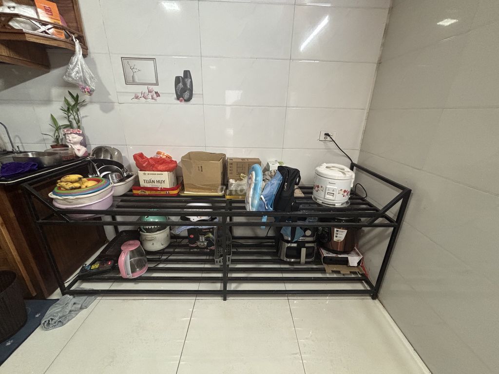Kệ sắt Đen 200x60cm. Mua bán Tủ, kệ gia đình tại Quận Lê Chân Hải Phòng được đăng bởi Nhung Do hình 1