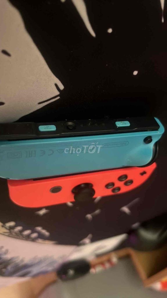 Tay cầm nintendo switch bị hư ở phần thanh trượt