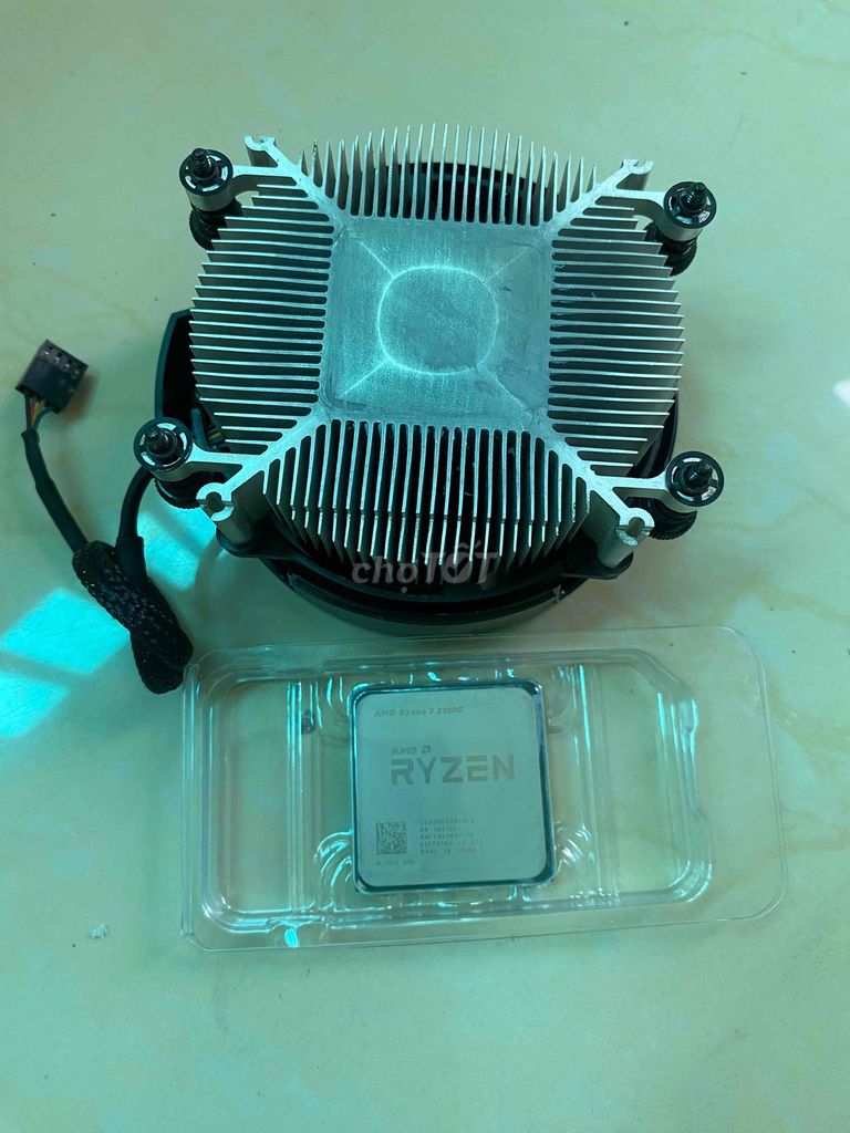 CPU AMD Ryzen 3 2200G tản nhiệt. Mua bán Linh kiện (RAM, Card...) tại Huyện Thanh Oai Hà Nội được đăng bởi Nguyễn Đức Hà hình 1