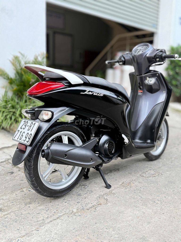 Janus 2018 mới 99% chính chủ ít dùng. Mua bán Xe máy tại Quận Cầu Giấy Hà Nội được đăng bởi E Hoà hình 3