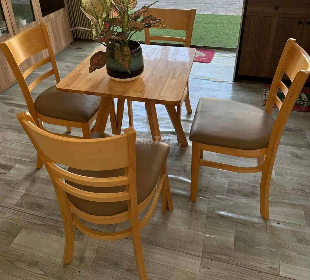 Bàn ghế gỗ cà phê, bàn ăn căn hộ. Mua bán Bàn ghế tại Quận Cẩm Lệ Đà Nẵng được đăng bởi Trần thuỳ dung hình 1