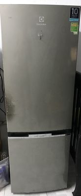 THANH LÝ TỦ LẠNH ELECTROLUX 260L ĐANG SỬ DỤNG TỐT. Mua bán Tủ lạnh tại Thành phố Thủ Đức Tp Hồ Chí Minh được đăng bởi GREEN