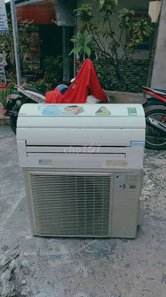 Máy lạnh Daikin inverter 3hp zin 💯 mới 95 %