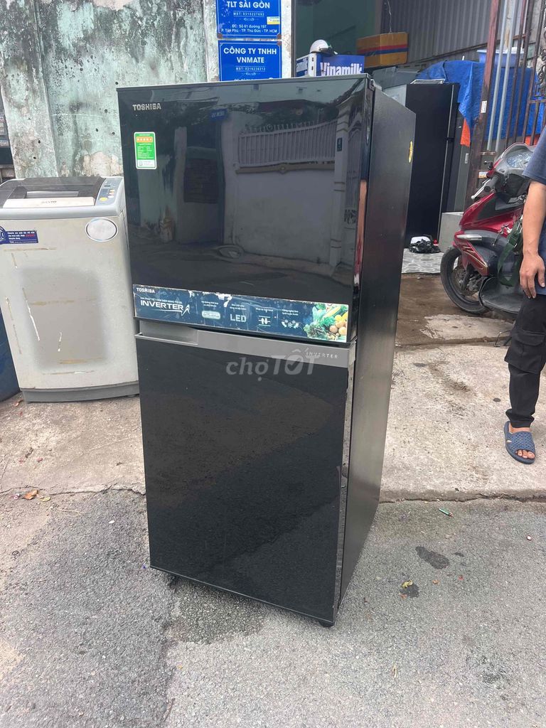 Tủ lạnh Toshiba 171L Inverter Đen. Mua bán Tủ lạnh tại Thành phố Thủ Đức Tp Hồ Chí Minh được đăng bởi vệ sinh công nghiệp văn phú hình 1
