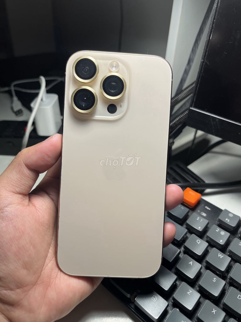 Apple iPhone 16 Pro 128GB Vàng Lock Canada. Mua bán Điện thoại tại Quận Ba Đình Hà Nội được đăng bởi Hai hình 1