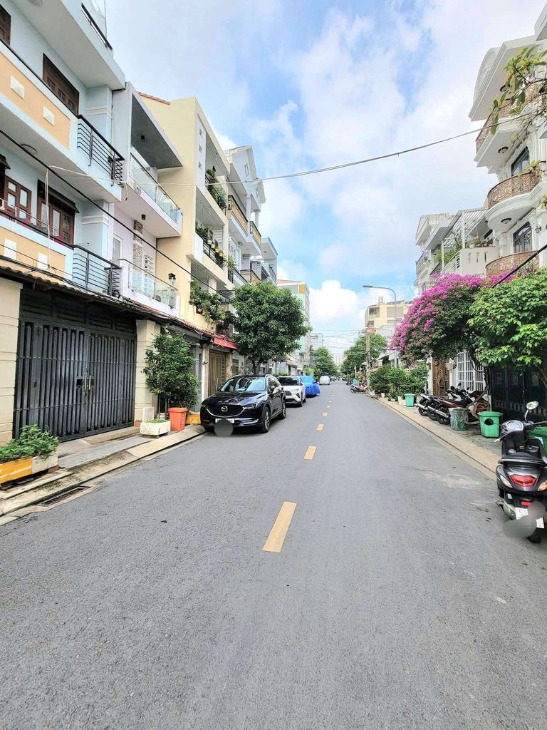 Bán gấp đất đường số Lâm Văn Bền, Quận 7, 7 tỷ 