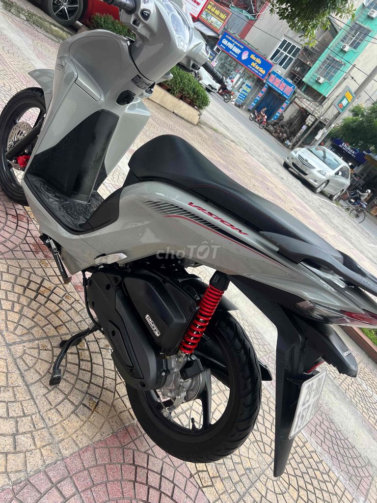 vision chính chủ từ mới cần bán. Mua bán Xe máy tại Quận Hà Đông Hà Nội được đăng bởi tung hình 7