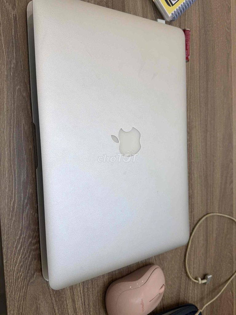 Apple MacBook Air i5 13.3 inch 8GB/121GB. Mua bán Laptop tại Thành phố Thủ Đức Tp Hồ Chí Minh được đăng bởi Nguyễn Thanh Am hình 1