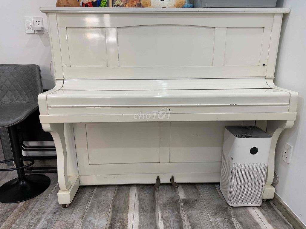 piano màu trắng nhập Nhật