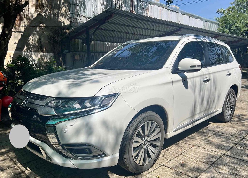 Mitsubishi Outlander siêu mới.. Mua bán Ô tô tại Quận Gò Vấp Tp Hồ Chí Minh được đăng bởi MITSUBISHI TRƯỜNG CHINH hình 1