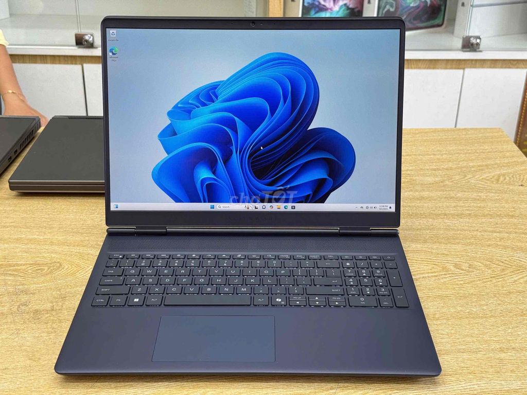 Dell Alienware 16 Aurora Intel Core 7-240H/16/1TB. Mua bán Laptop tại Quận 10 Tp Hồ Chí Minh được đăng bởi Protech hình 1