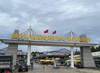 bán nhà liên kế đối diện chợ đầu mối nông sản dầu giây, chính chủ